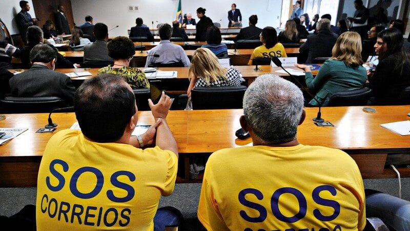 Correios em colapso