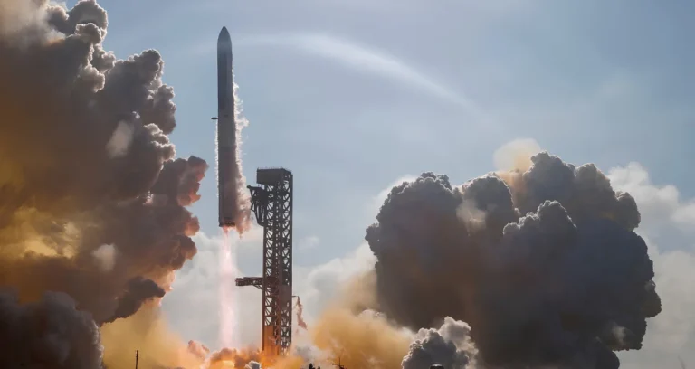 Foguete de Elon Musk Colide com a Lua, Cria Cratera de 18 Metros e SpaceX Já Planeja Novo Lançamento para Agosto