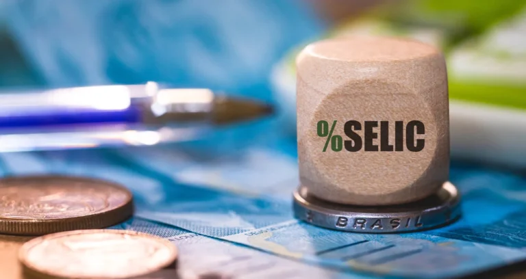 Mercado Aposta em Corte na Selic em Setembro: Curva a Termo Indica 60% de Chance, Analistas Divididos