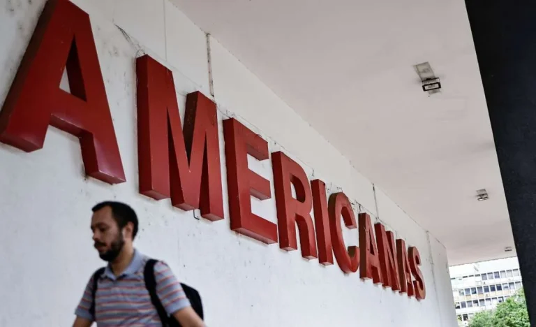 Americanas (AMER3) Reduz Prejuízo em 92% no 4º Tri com Ebitda Ajustado em Alta, Sinalizando Saída da Recuperação Judicial