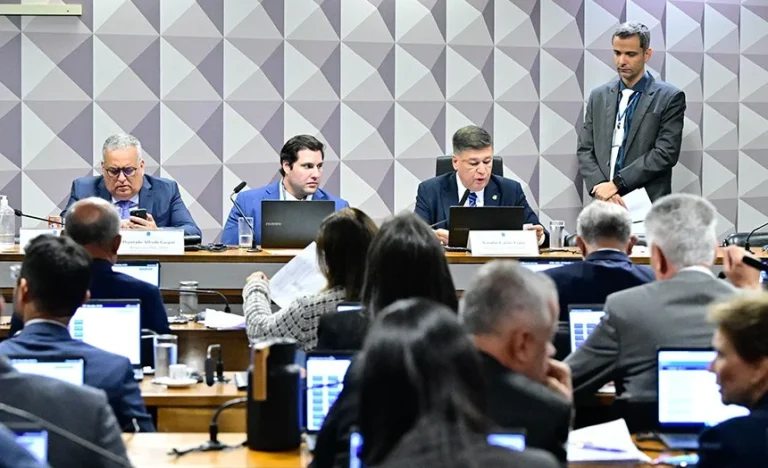 Corrupção Dispara como Maior Preocupação Nacional: 59,9% dos Brasileiros Alertam para o Problema, Superando Economia e Segurança
