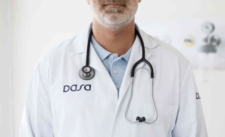Dasa (DASA3) Alerta: Prejuízo Salta 14% no 4T25 para Quase R$ 950 Milhões Após Venda de Hospital e Impactos da Rede Américas