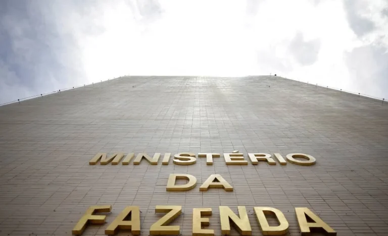 Inovação Turbo: FAT libera 2,5% de recursos para BNDES em 2026, impulsionando MPMEs e Bioeconomia