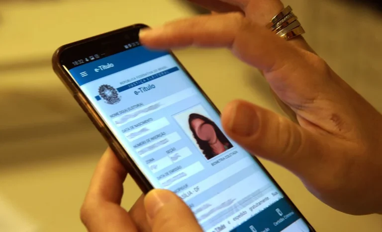 e-Título: Funções Secretas do App Que Vão Te Salvar nas Eleições de 2026 e Facilitar Sua Vida