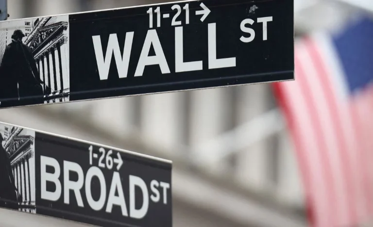 Wall Street em Alta: Trump Sinaliza Avanços em Negociações para Fim da Guerra no Oriente Médio, Mercado Aguarda Powell