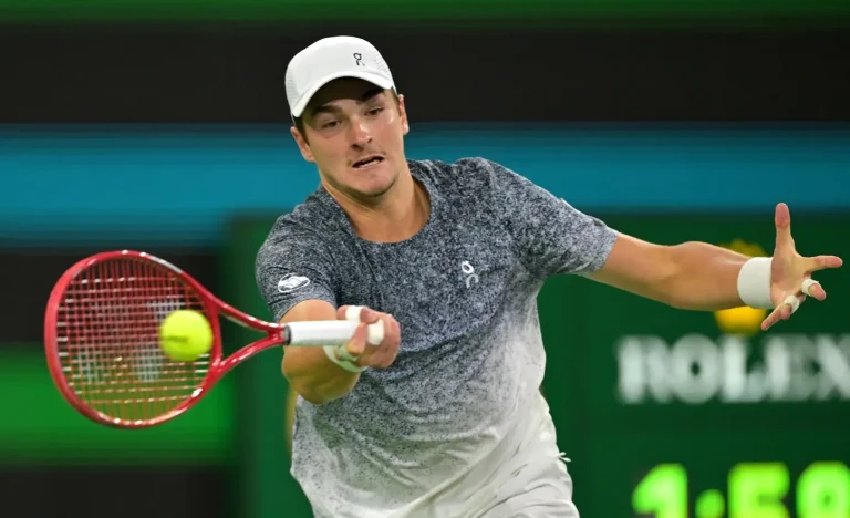 Fonseca quebra tabu de 15 anos no Masters 1000 e encara Zverev em busca da maior vitória da carreira