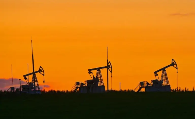 Guerra no Irã impulsiona receita russa de petróleo: Receita fiscal dobra para US$ 9 bilhões em abril devido à crise energética global