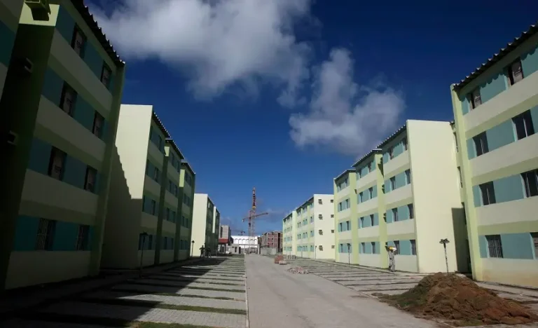 Minha Casa, Minha Vida: Renda de R$ 13 mil e imóveis de R$ 600 mil abrem portas para classe média