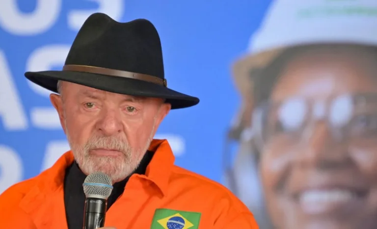 Lula rebate críticas à produção de biocombustíveis no Brasil e pede a alemães: ‘Ninguém trocaria comida por diesel’