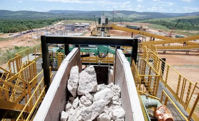 Terras Raras, Minerais Estratégicos e Críticos: Entenda as Diferenças e o Papel do Brasil