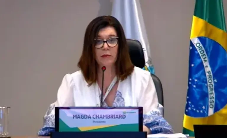 CEO da Petrobras: Isenção de PIS/Cofins pode ser chave para evitar alta da gasolina sem reajuste nas bombas