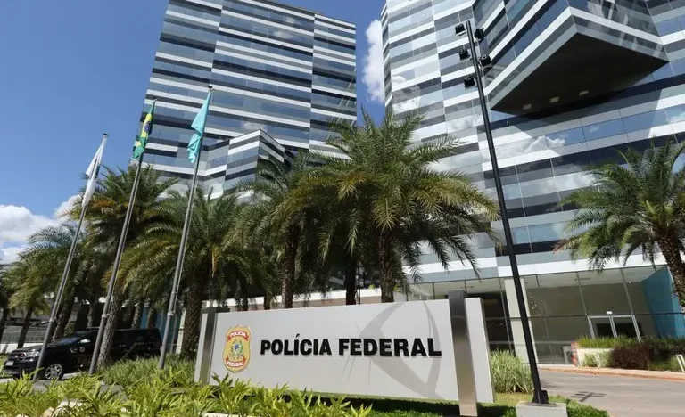 PF Restitui Credenciais de Agente Americano Após Tensão Diplomática com EUA; Senado Convoca Autoridades