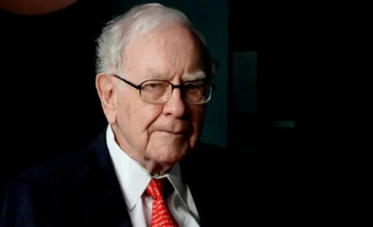 Berkshire Hathaway: Greg Abel assume o comando em nova era, investidores aguardam virada em caixa bilionário e foco em tecnologia