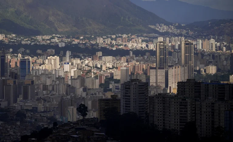 EUA liberam Venezuela para buscar assessoria em renegociação de dívida bilionária em default
