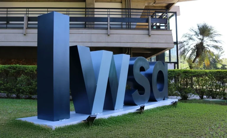 LWSA (LWSA3) Surpreende: Lucro Líquido Dispara 45,3% no 1º Trimestre de 2026, Superando Expectativas em Cenário Desafiador