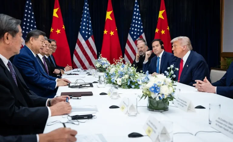 Trump e Xi Jinping se Reencontram: O Que Está em Jogo na Cúpula de Alto Risco Entre EUA e China?