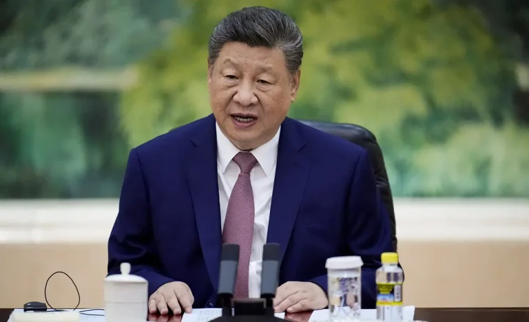 Coração Dividido: Xi Jinping Perde Confiança em Generais e Inicia Expurgos Massivos no Exército Chinês