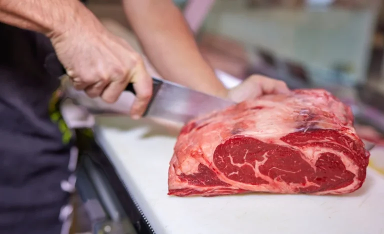 Trump adia medidas para aumentar importação de carne bovina: o que isso significa para os preços e produtores?