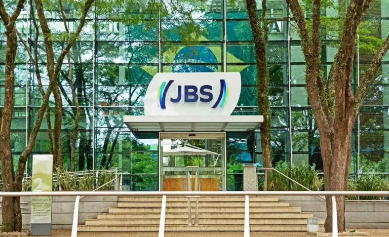 JBS (JBSS32) anuncia dividendos de US$ 1 por ação: saiba o valor em reais e datas de pagamento para investidores