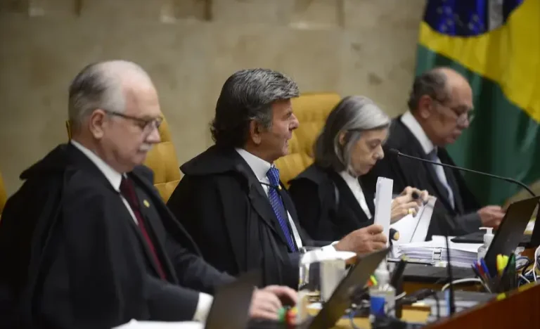 Gilmar Mendes acusa Fachin de obstruir pauta do STF e aprofunda crise interna com “filibuster” na Corte