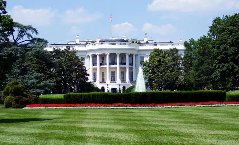 Trump Alvo de 4ª Ameaça Armada em Menos de 2 Anos: Tiroteio Perto da Casa Branca Acende Alerta de Segurança