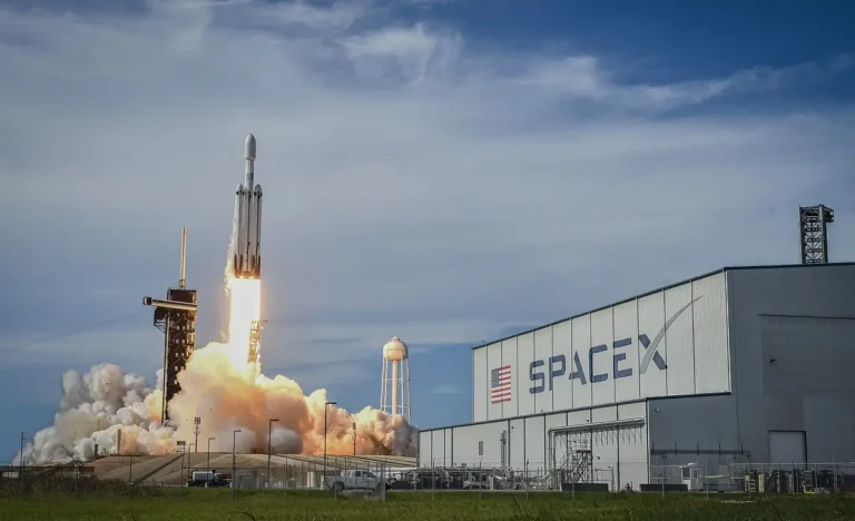 SpaceX de Elon Musk Reduz Meta de IPO para US$ 1,8 Trilhões: Gigante de IA e Foguetes Prepara Estreia Histórica na Bolsa