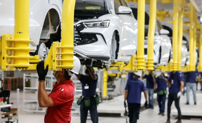 BYD Quebra Sequência de Quedas nas Vendas Globais em Maio com Impulso das Exportações, Mas Mercado Chinês Ainda Sofre