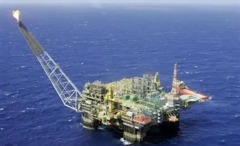 Produção de Petróleo na Bacia de Campos Aumenta, Mas Alcança o Terceiro Menor Nível em 25 Anos, Afirma Ineep