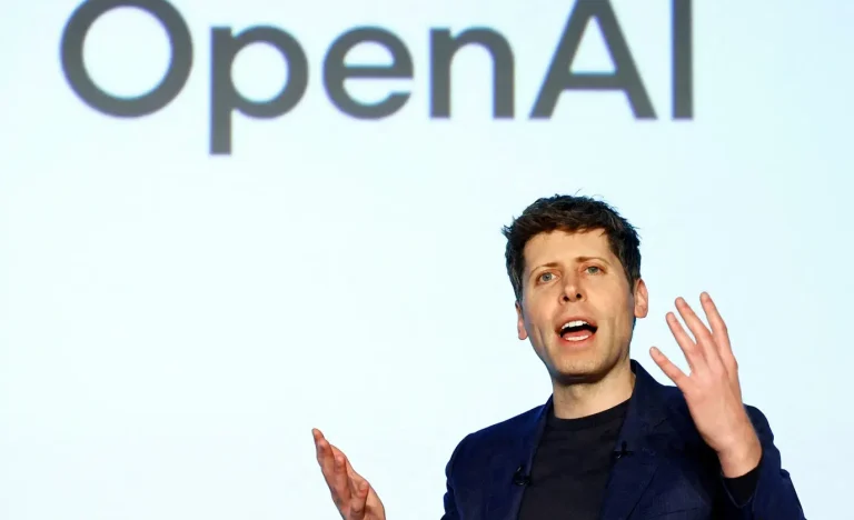 Guerra de IA esquenta: OpenAI estuda cortar preços para superar Anthropic em disputa acirrada por usuários