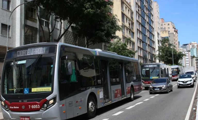 Lula Sanciona Marco Legal do Transporte Público: Tarifa Zero Mais Perto com Novas Fontes de Financiamento e Vetos Cruciais