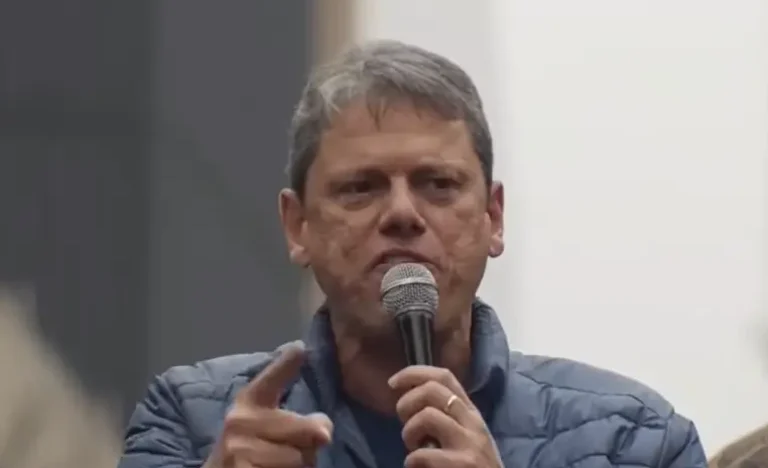 Governo de SP desmente sigilo de 100 anos em contrato da Linha 6-Laranja do Metrô; Haddad criticou gestão