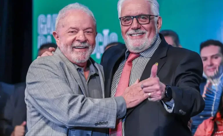 Jaques Wagner confia em Lula para permanecer no cargo de líder do governo no Senado após investigação da PF