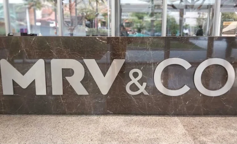MRV (MRVE3) Vende Empreendimentos nos EUA por US$ 139 Milhões e Reduz Dívidas Significativamente