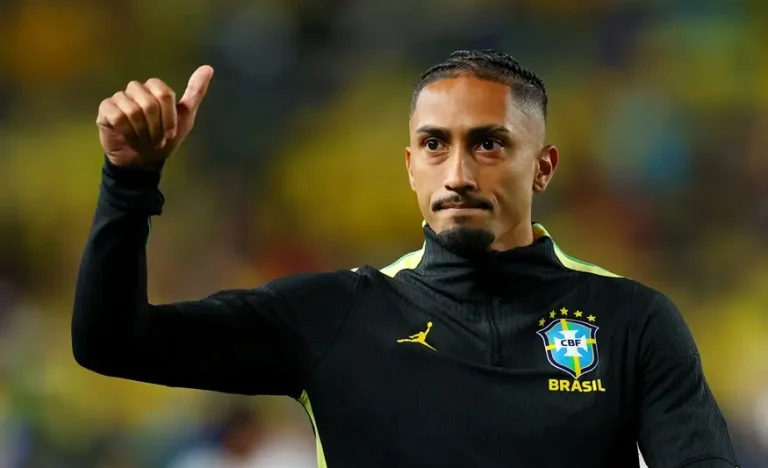 Raphinha desabafa após lesão na Copa: “Fazer tudo ao meu alcance para voltar o mais rápido possível” para Seleção Brasileira