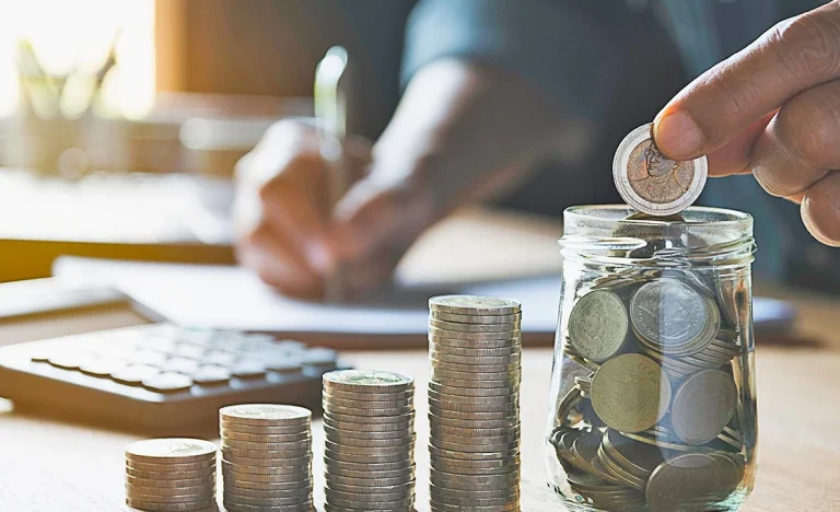 Dividendos em Alta, Bitcoin em Queda: Descubra os Investimentos que Mais Ganharam e Perderam Dinheiro no Semestre
