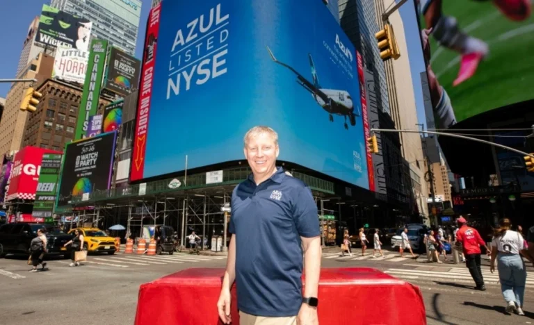 Azul (AZUL3) Retorna ao Jogo em NY: CEO Revela Lema ‘Earn the Right to Grow’ Após Recuperação Judicial