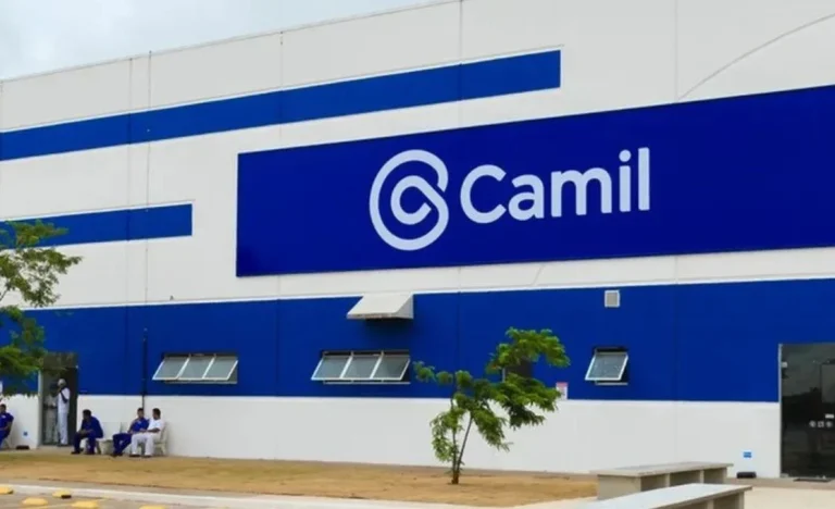 Lucro da Camil (CAML3) despenca 57,6% no 1T26: entenda o que afetou a gigante do setor de alimentos e como os volumes reagiram