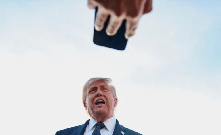 Embaixador Iraniano no Paquistão Acusa Trump de Destruir Acordos Históricos e Desestabilizar a Paz Mundial