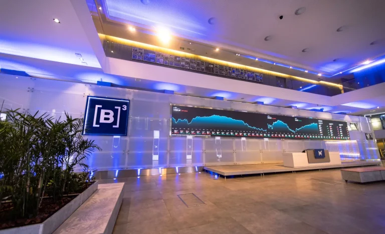 Ibovespa Futuro: Alívio em Tensão EUA-Irã Impulsiona Bolsa, Petróleo Cede com Sinais de Diálogo