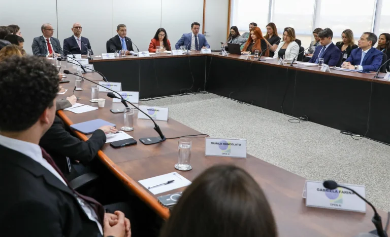 TSE e Gigantes Digitais se Unem para Blindar Eleições 2026 contra Fake News: Veja as Parcerias