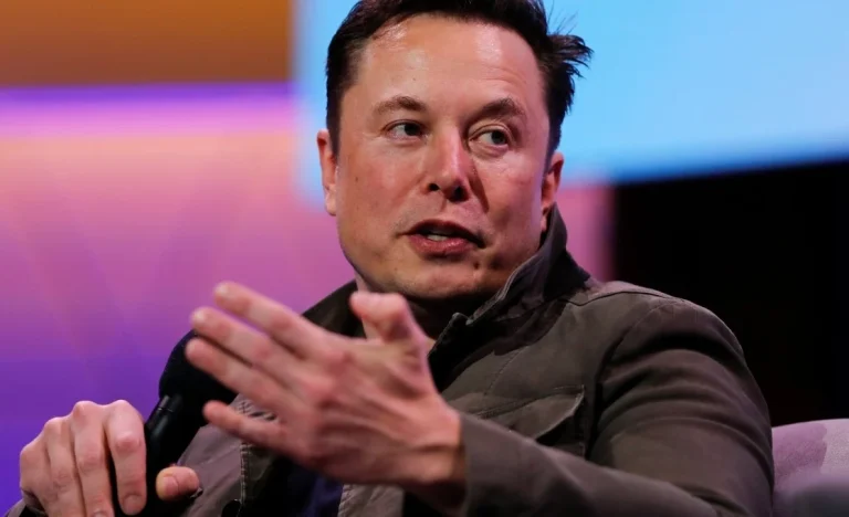 Elon Musk prevê futuro sem trabalho e dinheiro em 10 anos com IA, mas alerta sobre ‘abundância para todos’