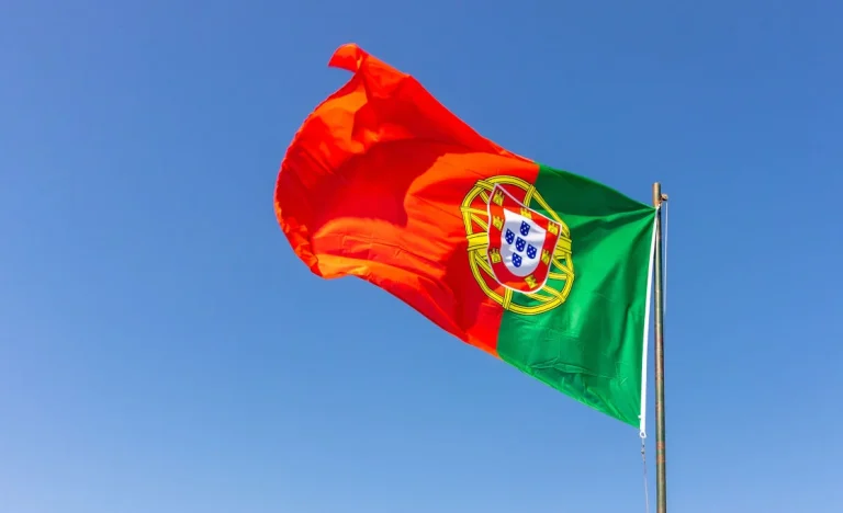 António José Seguro vence eleição presidencial em Portugal e freia avanço da extrema direita de André Ventura