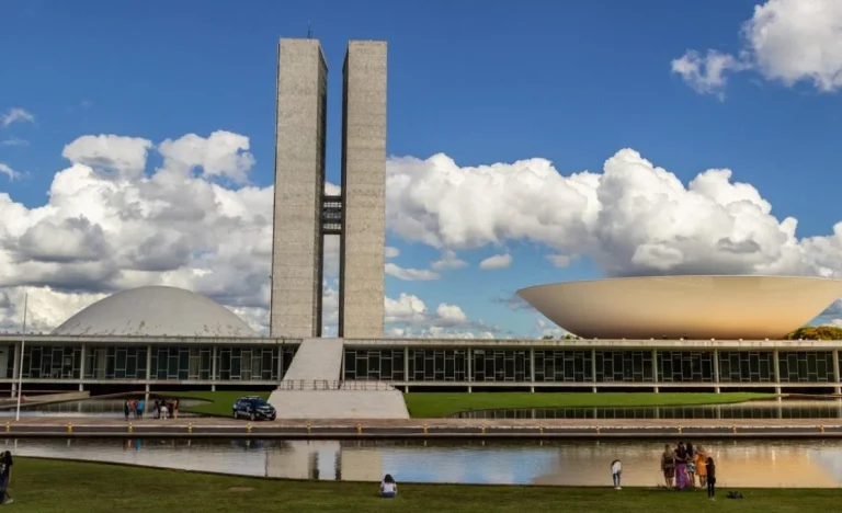 Governo quer reviver incentivo para data centers e mira soberania digital e bilhões em investimentos