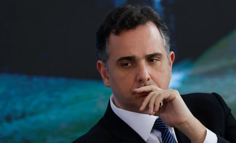 Pacheco Filia Aliados no PSB e Reforça Plano B para Governo de Minas em 2026, Diante Impasse com União Brasil