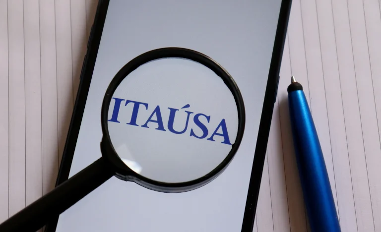 Itaúsa Dispara: Lucro Líquido da Holding Cresce 21% no 4º Tri com Forte Desempenho das Empresas