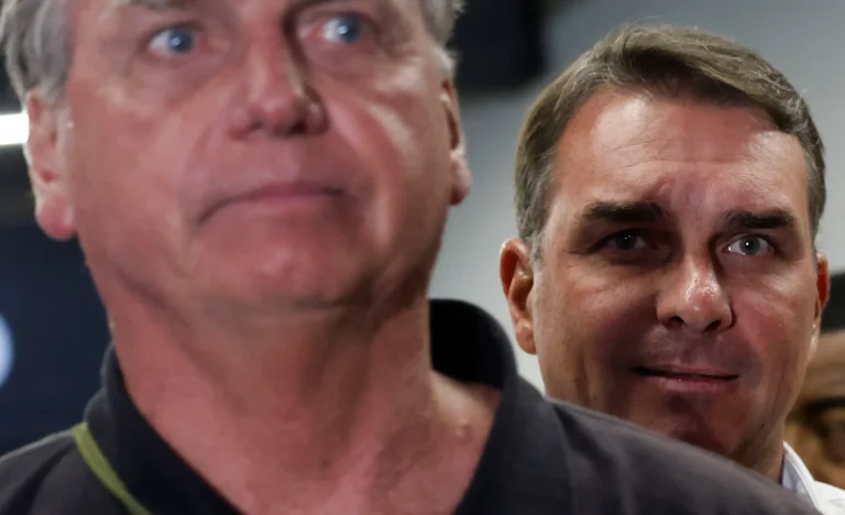Bolsonaro segue na UTI: Ex-presidente mantém melhora clínica e laboratorial, mas sem previsão de alta