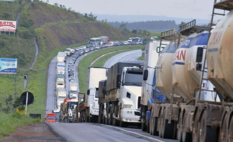 Governo intensifica fiscalização do frete mínimo para evitar greve de caminhoneiros e alta do diesel