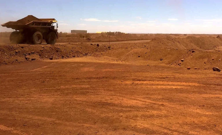 EUA e Brasil em Negociações Cruciais sobre Minerais Críticos: Acordo Federal em Discussão Amidando Tensões Diplomáticas