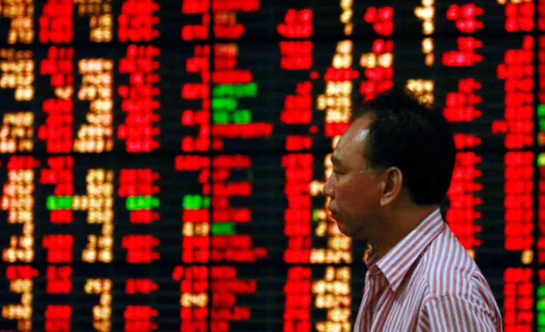 Guerra no Oriente Médio Ameaça Juros Globais: Bolsas Asiáticas Fecham em Forte Queda Seguindo Wall Street