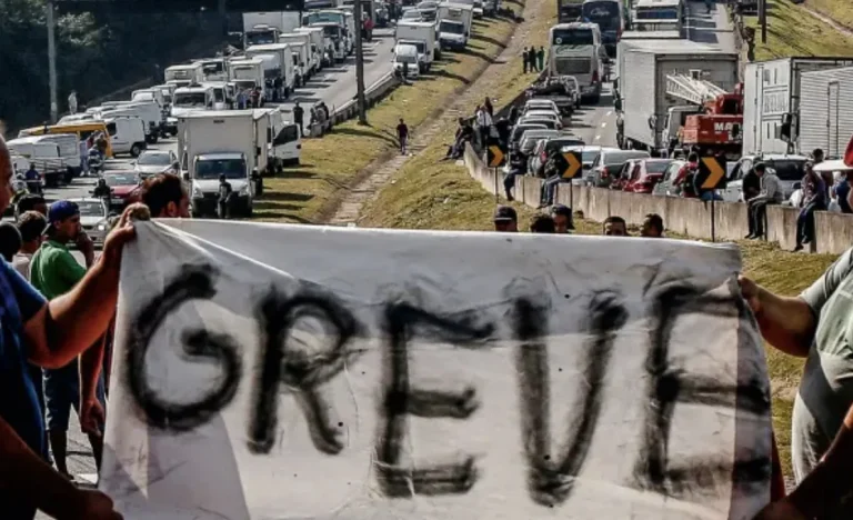 Caminhoneiros Mantêm Greve em Alerta e Apoiam MP do Diesel, Mas Negociações Continuam Abertas